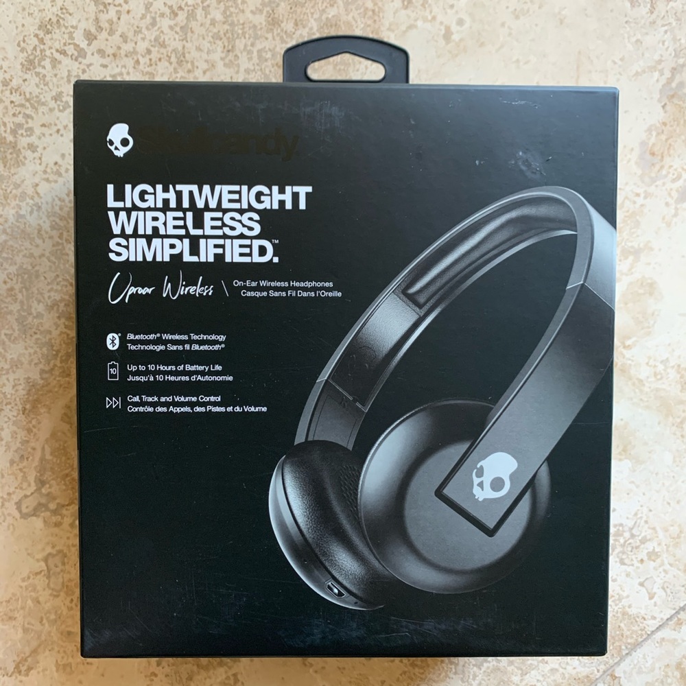 Skullcandy lightweight wireless headphones